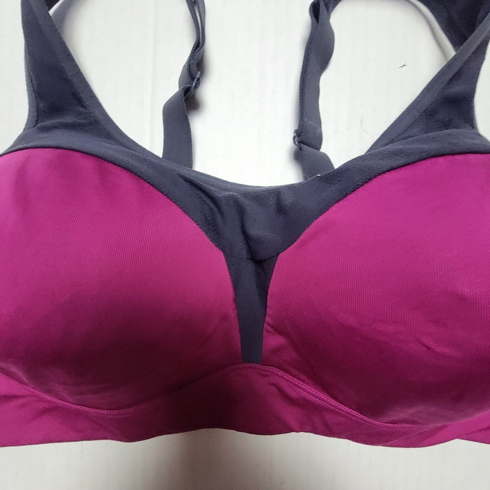 Sports Bra - Picture 2 of 11